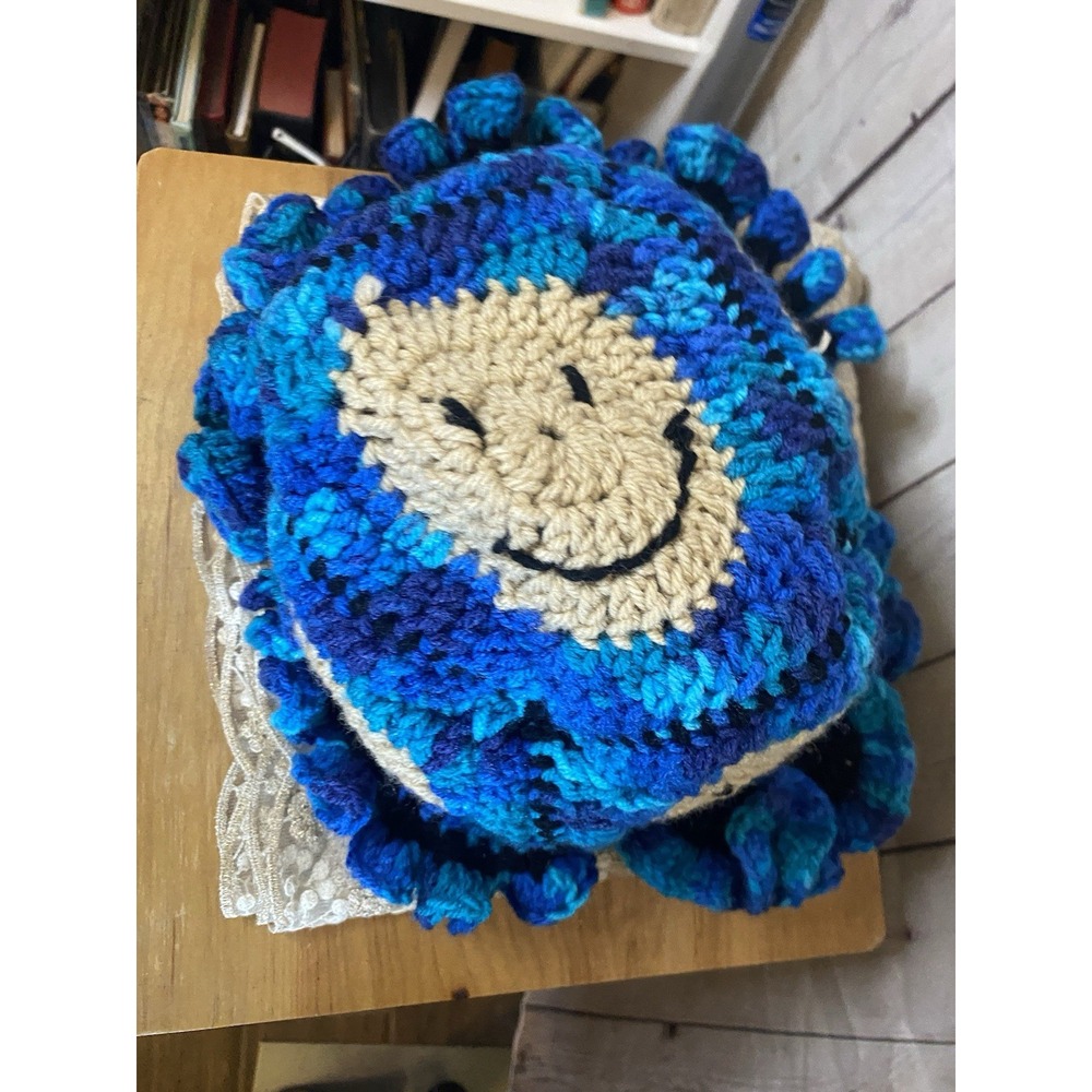 Extreme Ruffle Bucket Hat Pattern | Crochet Ruffle Bucket Hat Pattern - Picture 2 of 4